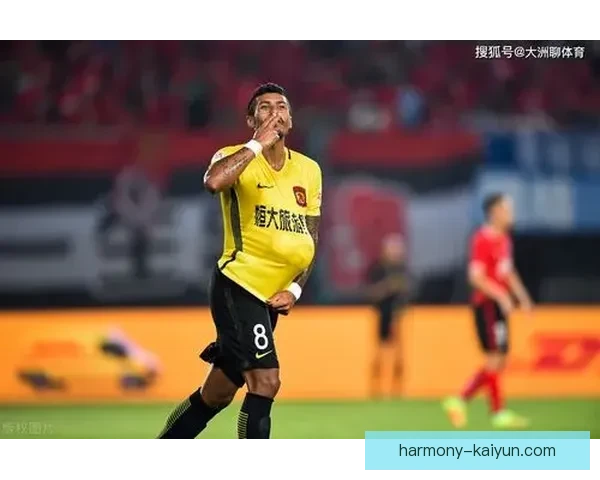 保利尼奥技术特点分析：传控能力强，防守覆盖面广，进攻参与度高