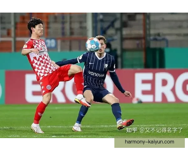 美因茨逼抢体系展现出竞争力增强的战术风格，球队状态逐渐回暖。